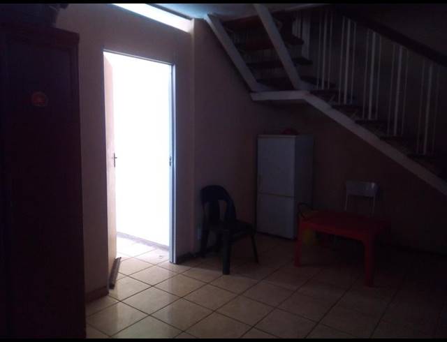 3 BEDROOM DUPLEX FOR SALE IN SUNNYSIDE